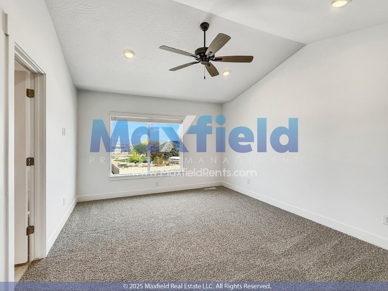 1376 N Meadow Ln - Photo 6 of 20