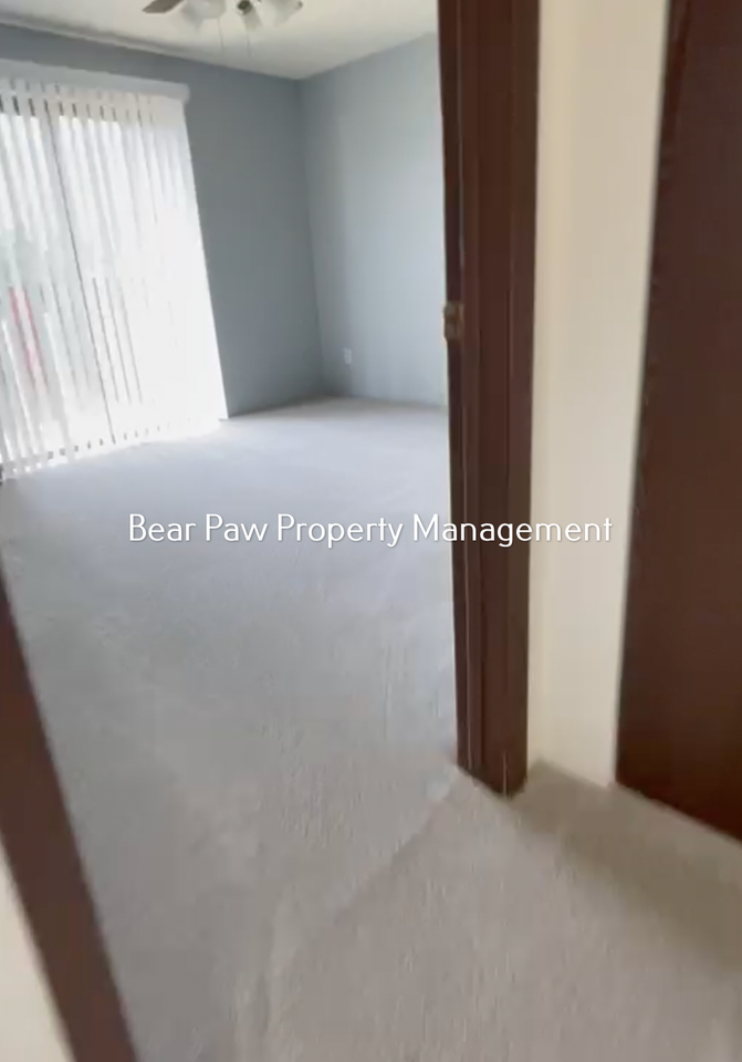1217 8th St - Photo 5 of 15