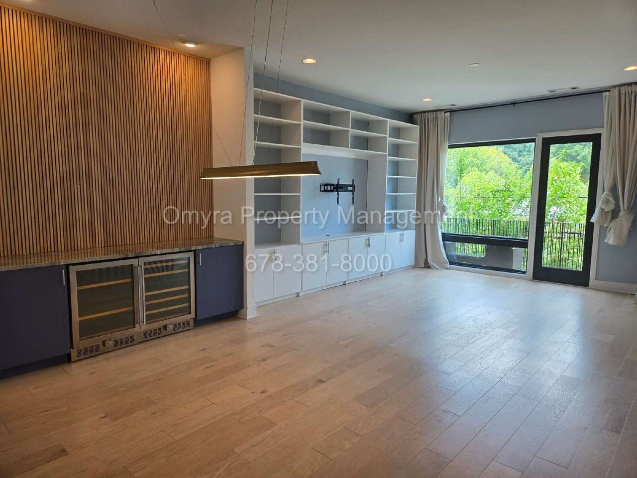 1307 Glenwood Ave Se - Photo 3 of 19