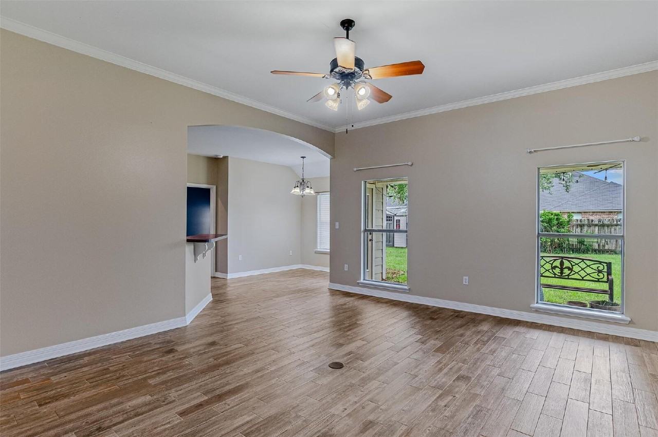 2222 Shumark Trl - Photo 3 of 21