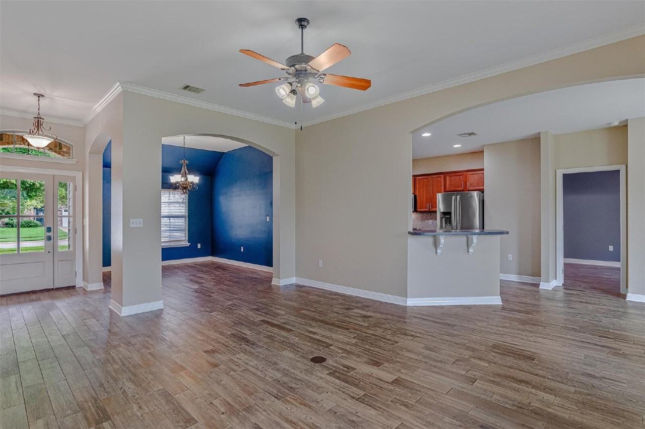 2222 Shumark Trl - Photo 5 of 21