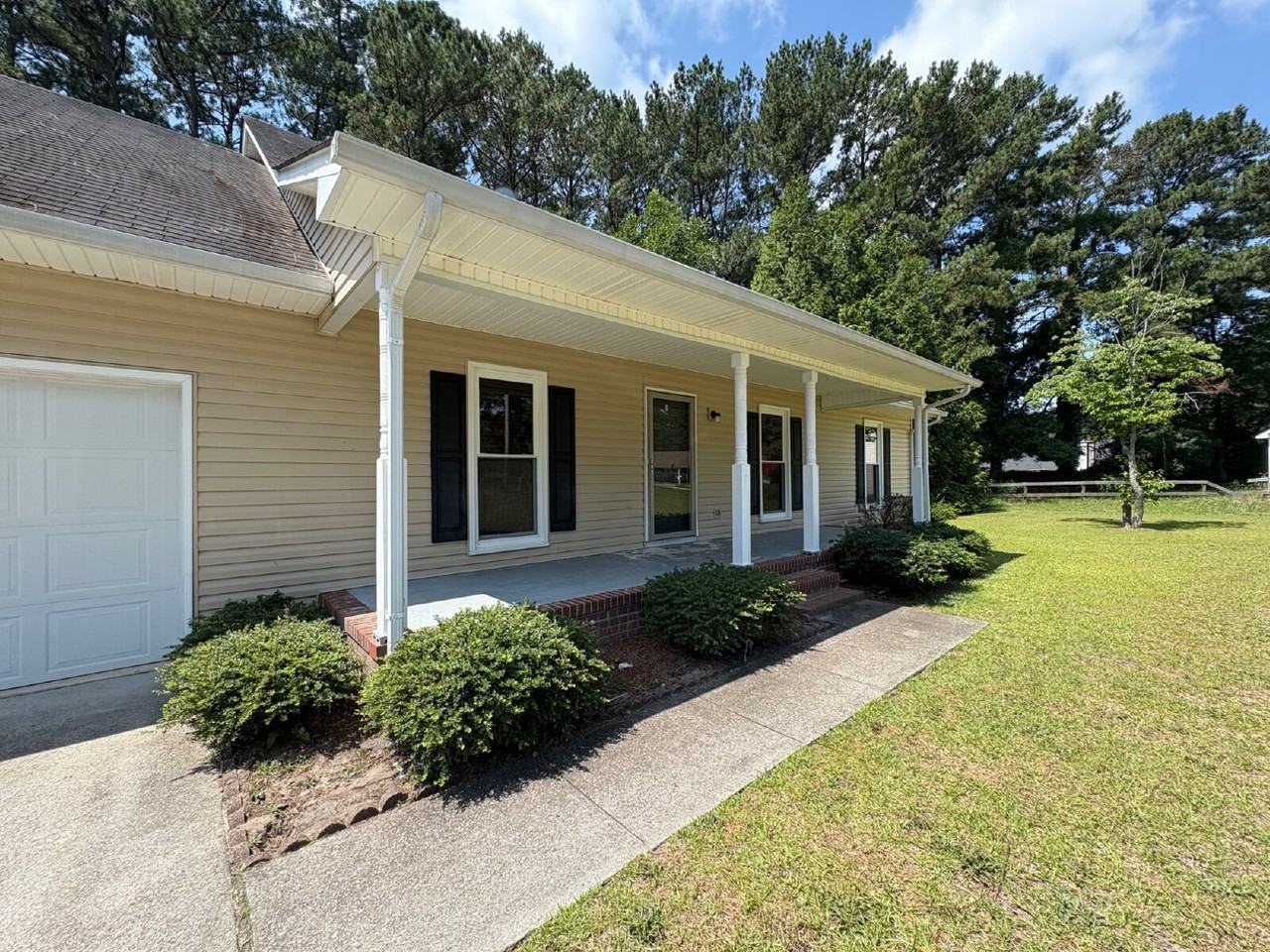 204 Cobblestone Ct - Photo 2 of 30