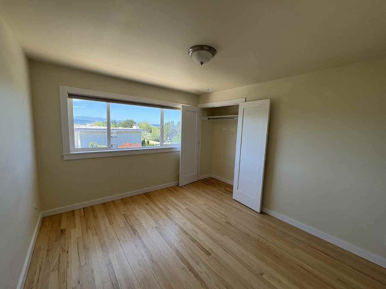 230 3rd Ave S - Photo 7 of 15