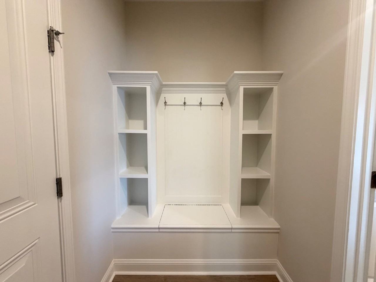 974 Danner Dr - Photo 6 of 17