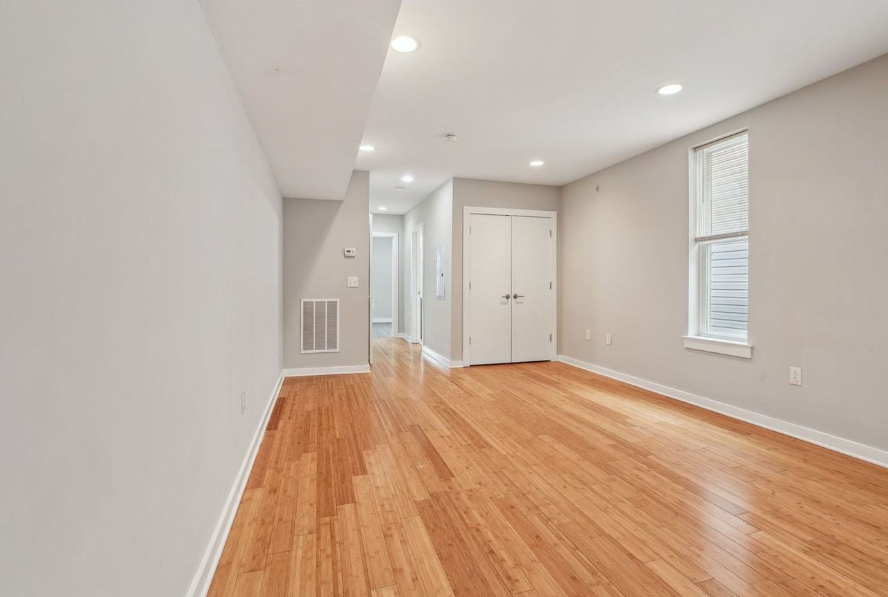 3044 Richmond Street - Photo 3 of 19