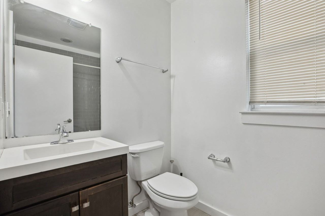 3044 Richmond Street - Photo 5 of 19