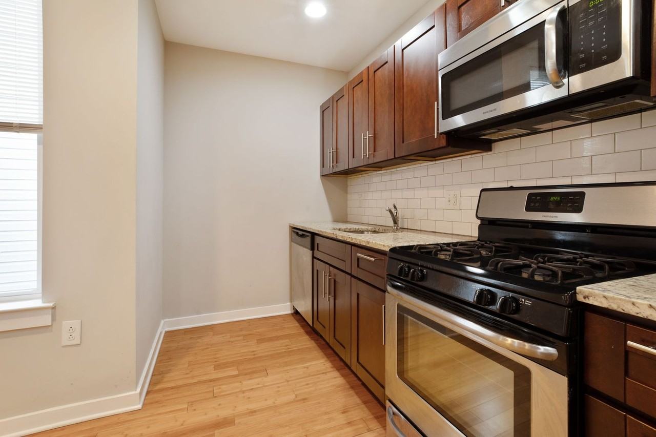 3044 Richmond Street - Photo 7 of 19
