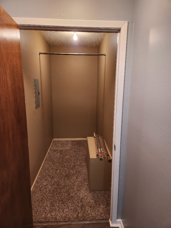 2001 Nw Hickory Ln #1 - Photo 6 of 17
