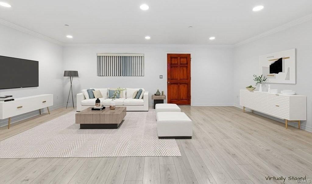 5264 Satsuma Ave #9 - Photo 3 of 16