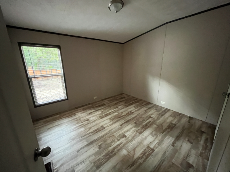 490 Private Road - Photo 6 of 12