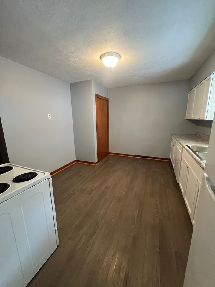1030 N Macarthur Blvd - Photo 5 of 14