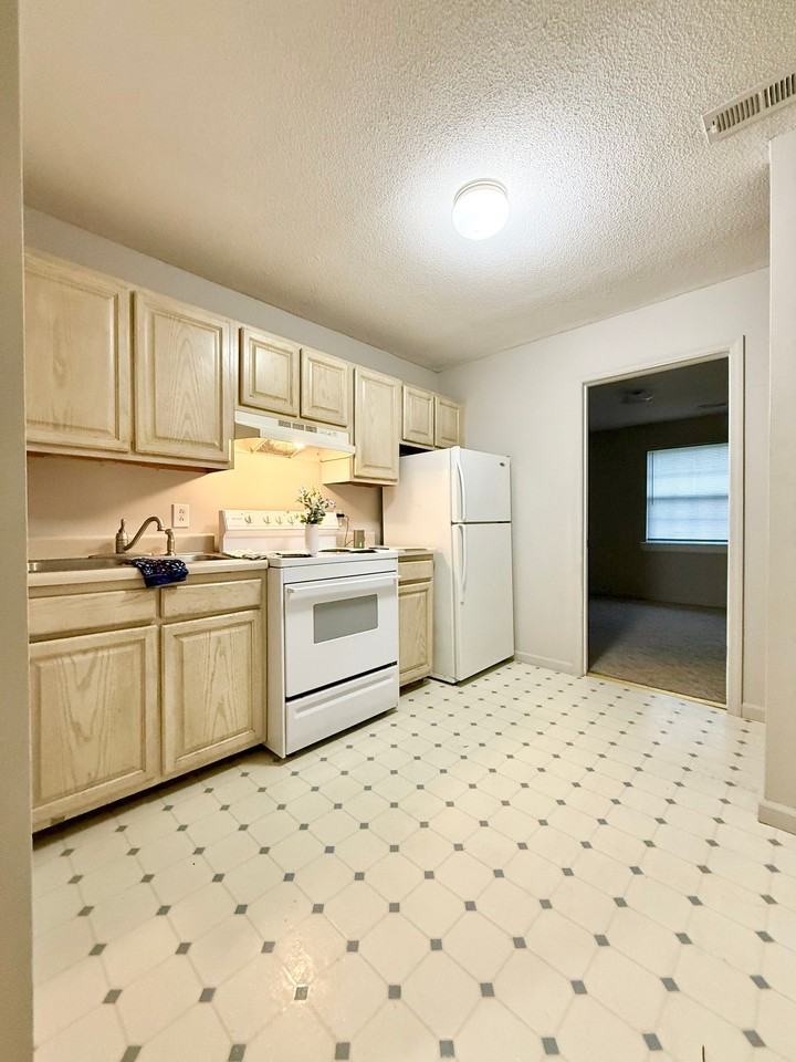 102 Carter Sells Rd #G - Photo 3 of 6