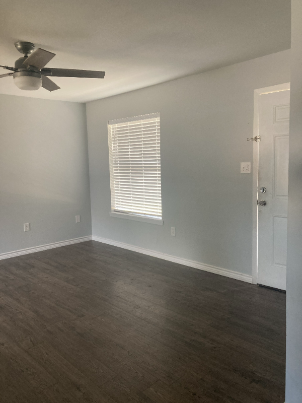 2916 Camellia Ave #2 - Photo 3 of 9