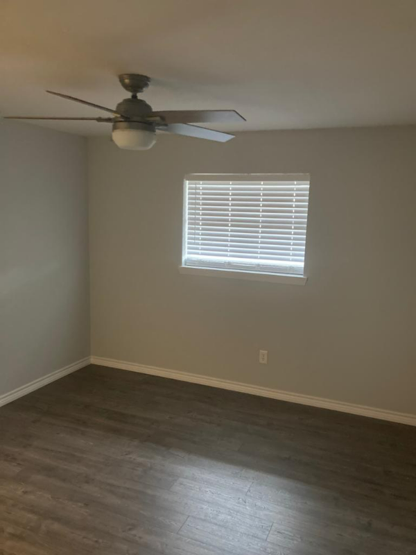 2916 Camellia Ave #2 - Photo 6 of 9