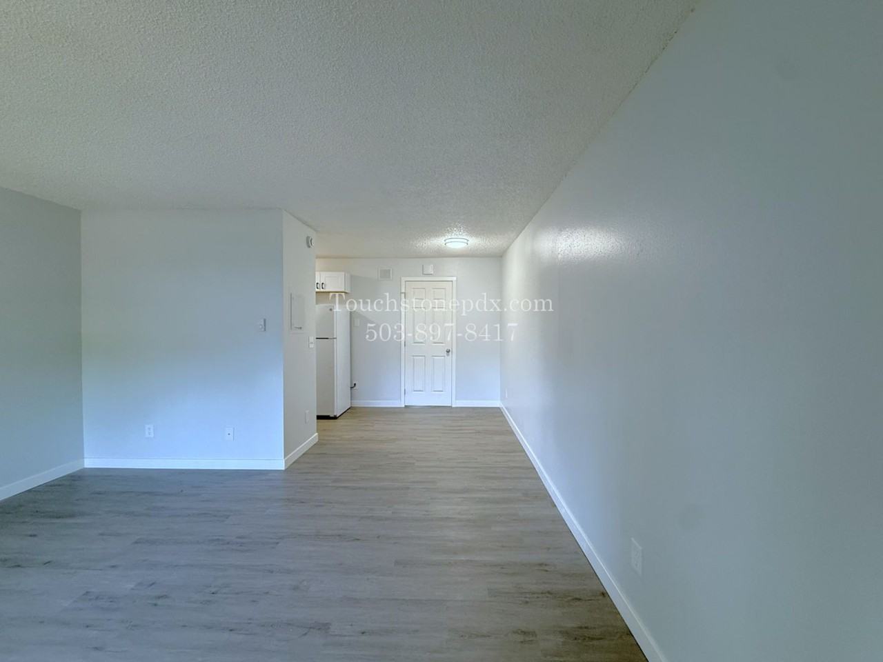 2421 Se 135th Ave - Photo 7 of 26