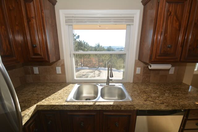 7330 Buckeye Ct - Photo 4 of 19