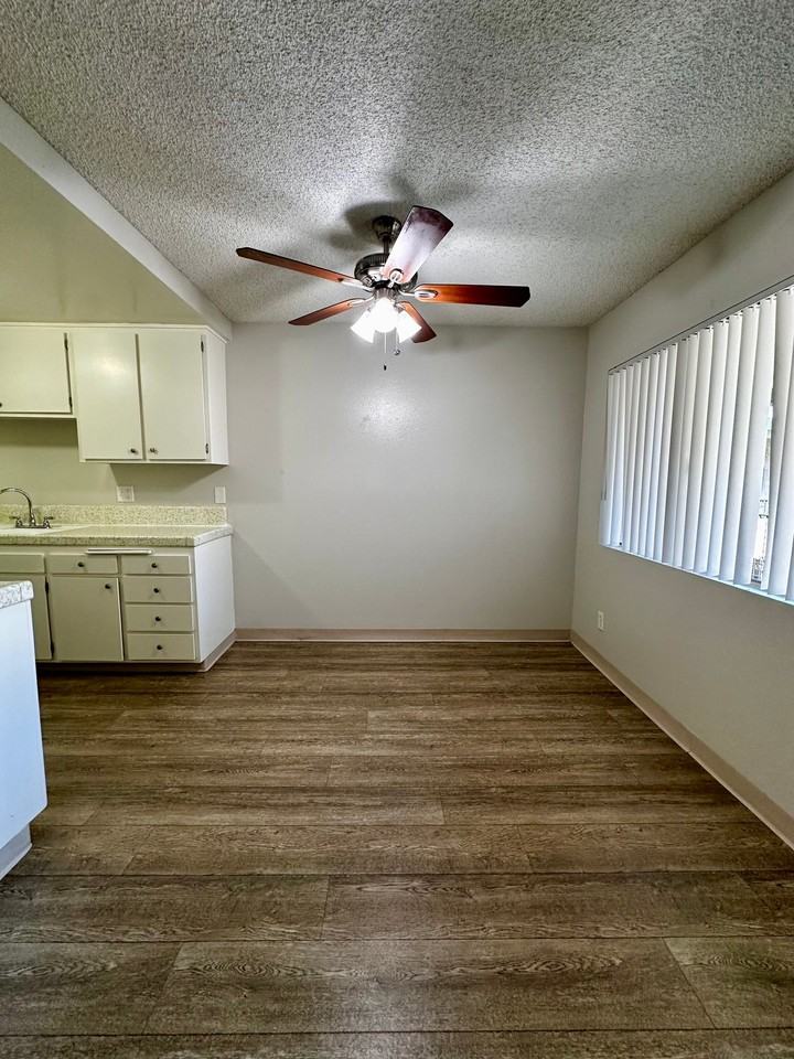 1135 W I St #41 - Photo 3 of 9