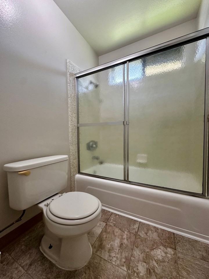 1135 W I St #41 - Photo 5 of 9
