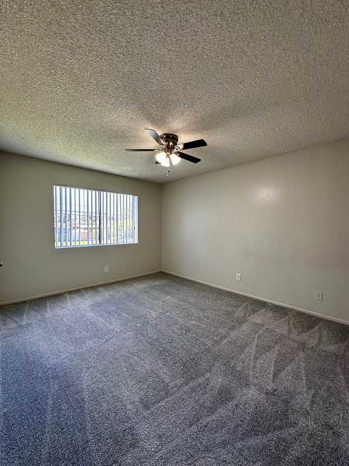 1135 W I St #41 - Photo 6 of 9