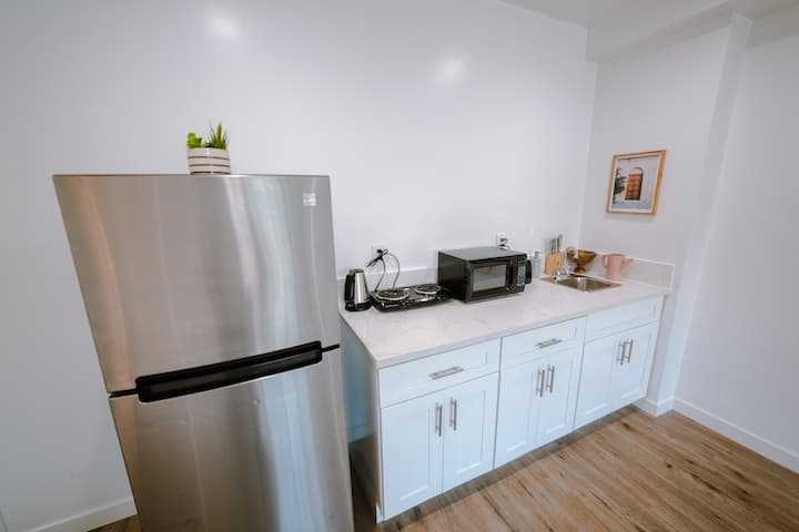 5648 Berkshire Dr #5646A - Photo 6 of 16