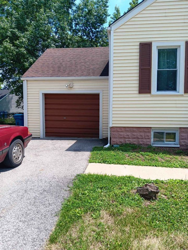 1333 Milton Rd - Photo 2 of 13