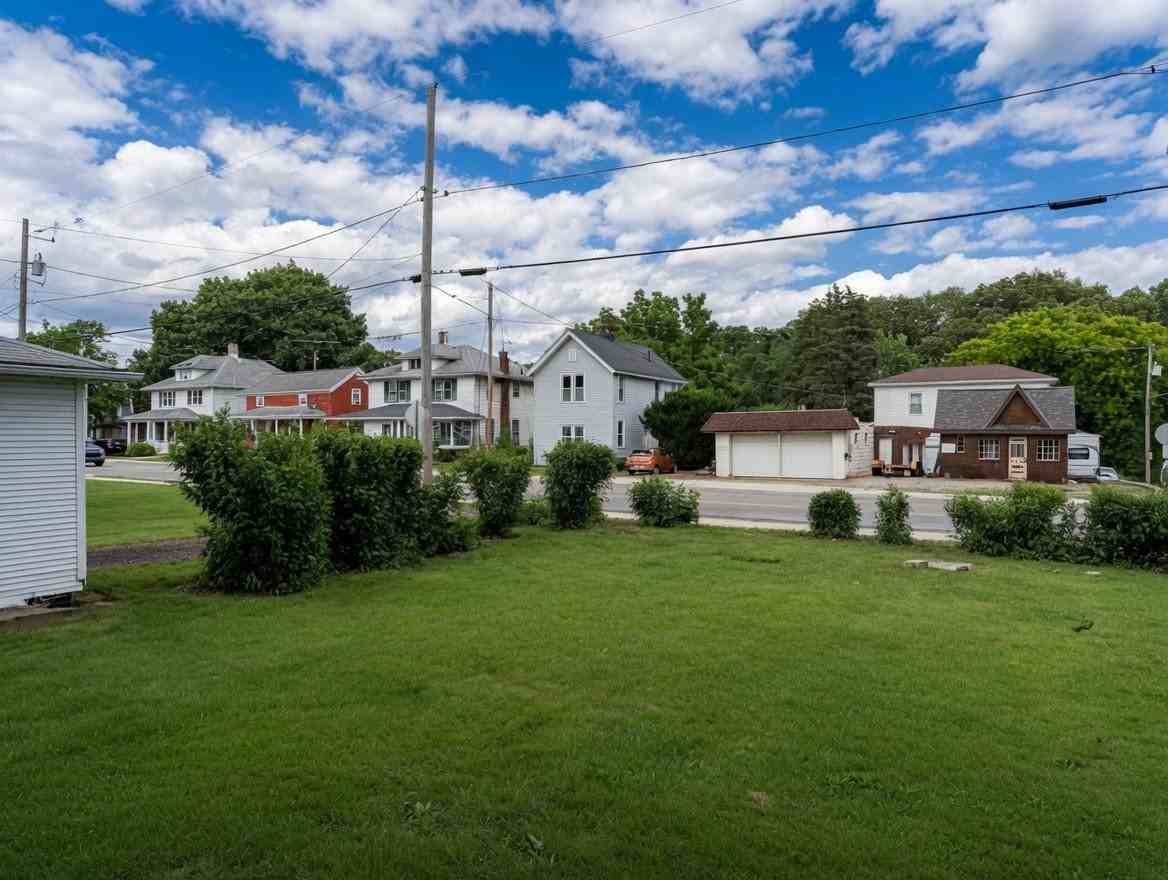 1138 Williams Ave Ne - Photo 3 of 21