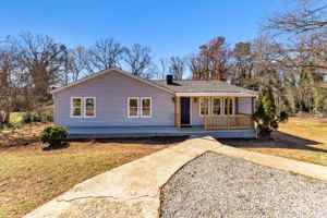 featured image of 805 W Fairview Ave