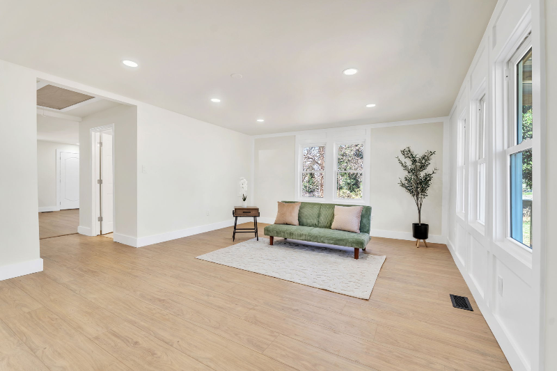 805 W Fairview Ave - Photo 4 of 20