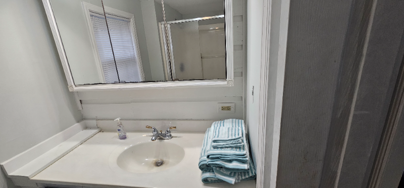 4744 Barfield Rd - Photo 5 of 10