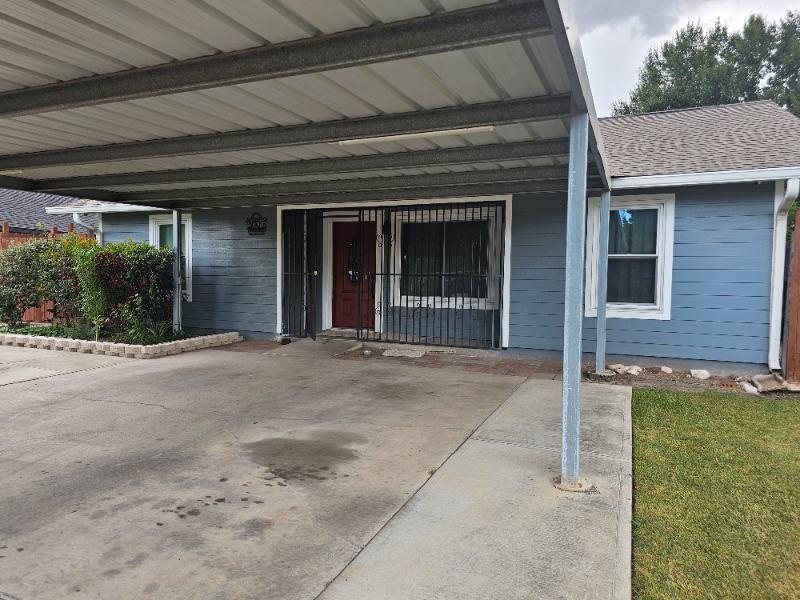9810 Thorn St - Photo 2 of 17