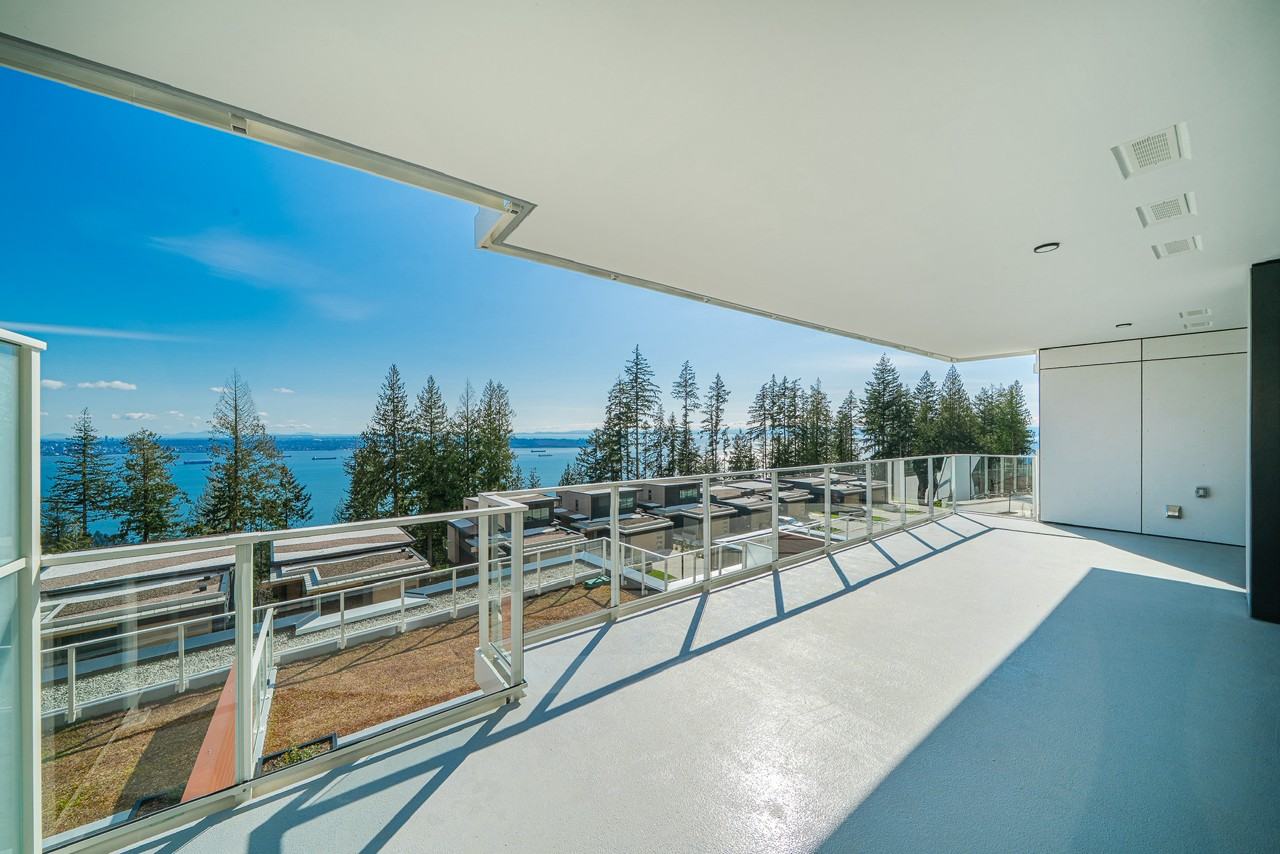 3963 Uplands Way - Photo 4 of 20