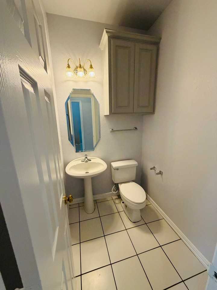 5728 Blackmon Ct - Photo 7 of 20