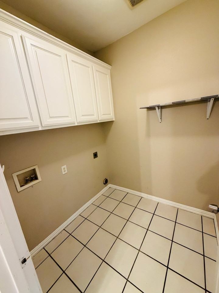 5808 Blackmon Ct - Photo 6 of 19