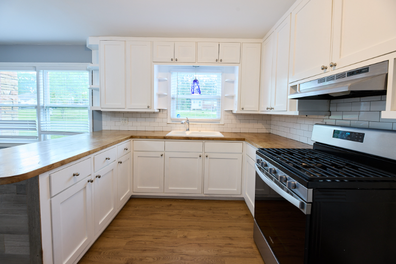 4809 Lavista Rd - Photo 4 of 7