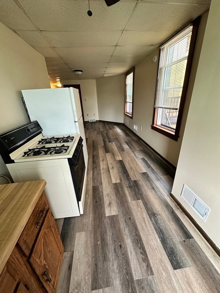 525 Larimer Ave #18 - Photo 5 of 16