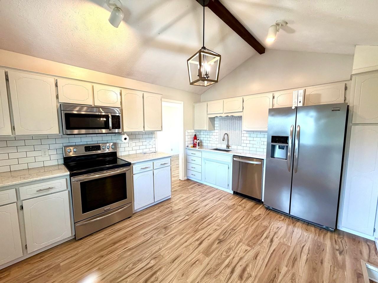 15421 U St - Photo 2 of 20
