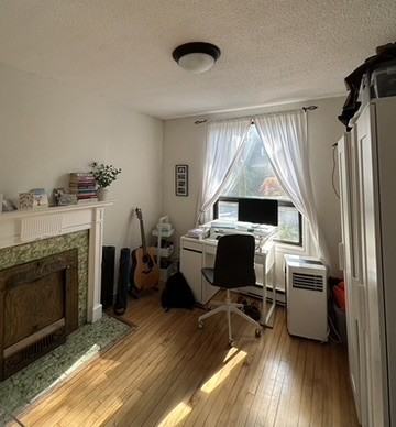 Ossington Ave & College St - Photo 5 of 11