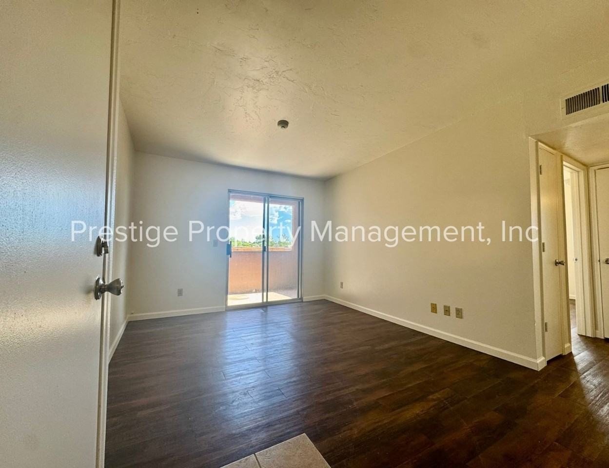 1810 1810 S Blacklidge Dr #118 - Photo 2 of 30