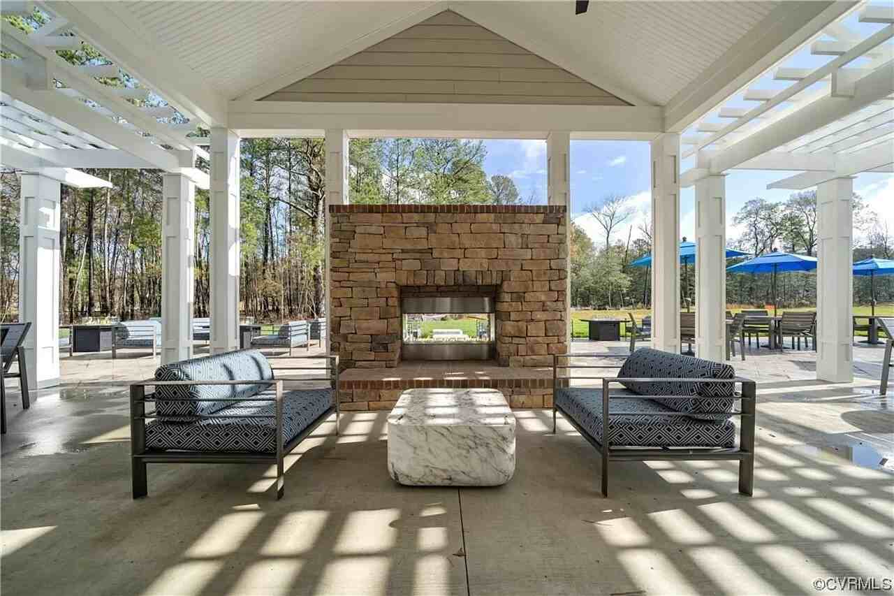 9008 Milton Mill Dr #B - Photo 4 of 23
