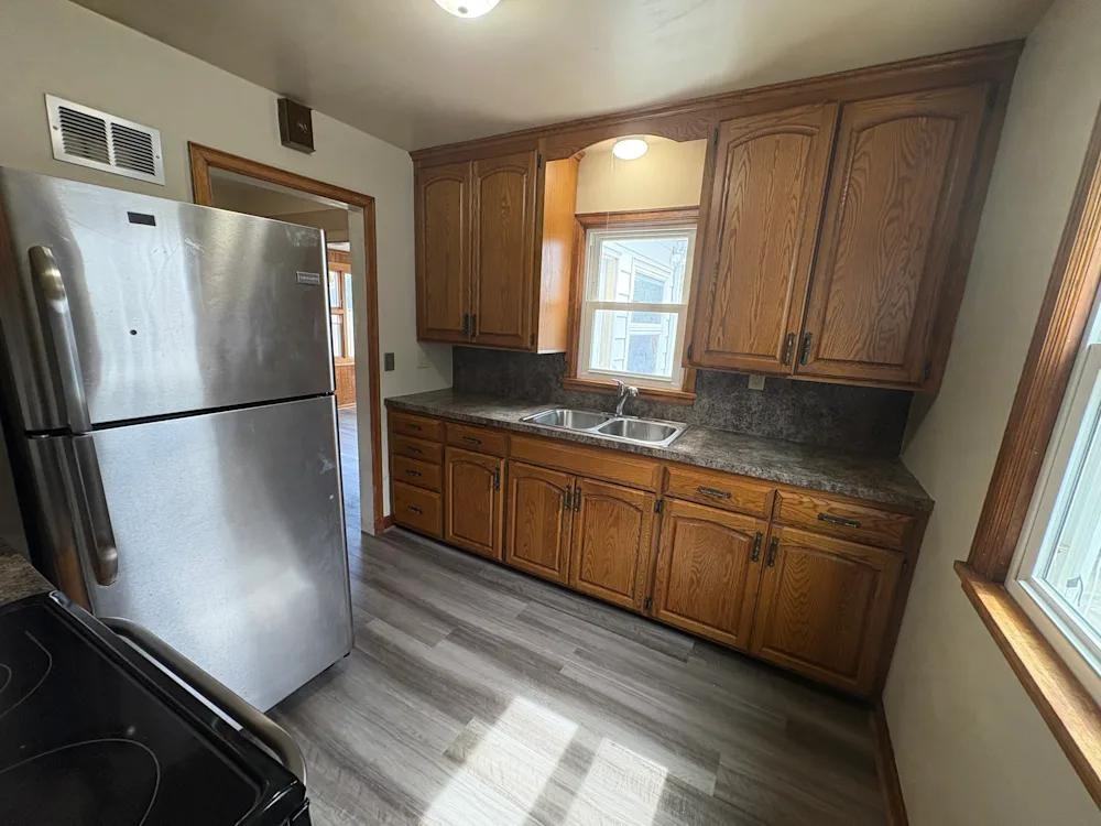 2627 Zenith Ave N #NA - Photo 4 of 6