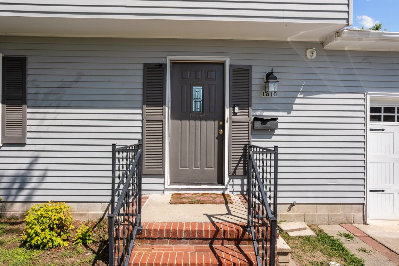 1810 Mehrens Ct #NA - Photo 4 of 30