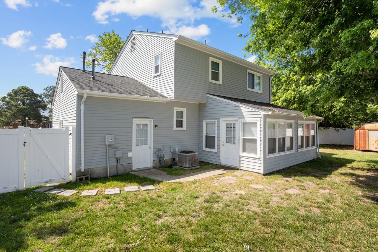 1810 Mehrens Ct #NA - Photo 6 of 30