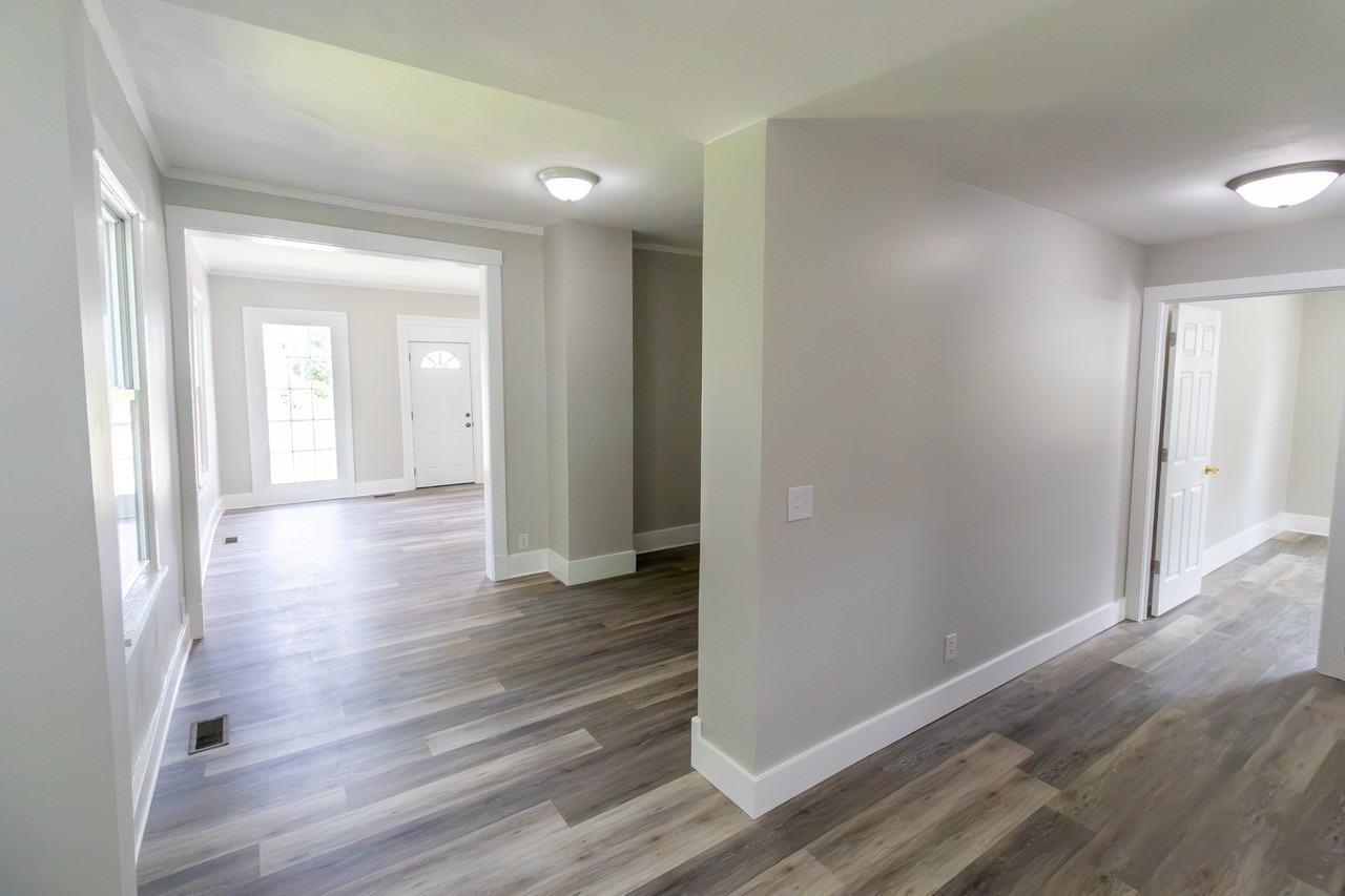 46 Saint Clair St #NA - Photo 6 of 13
