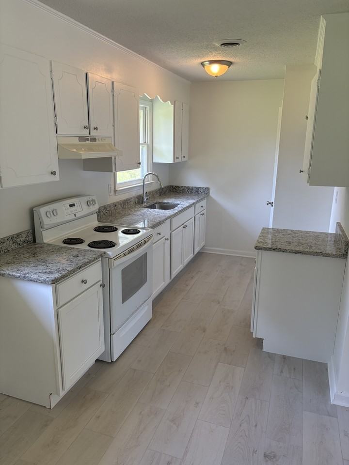 118 Stone Dr #NA - Photo 2 of 9