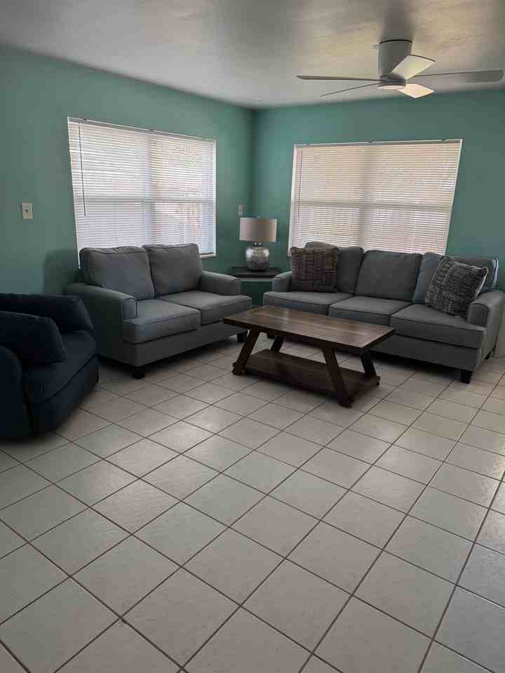 189 Oak Ave #3 - Photo 4 of 29