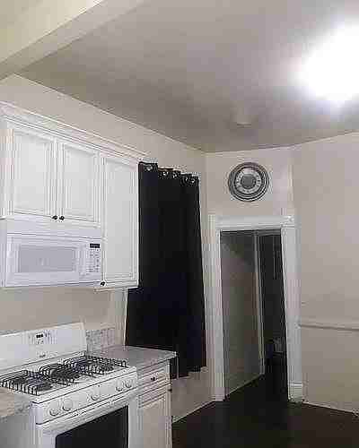 1438 W 28th St - Photo 7 of 14