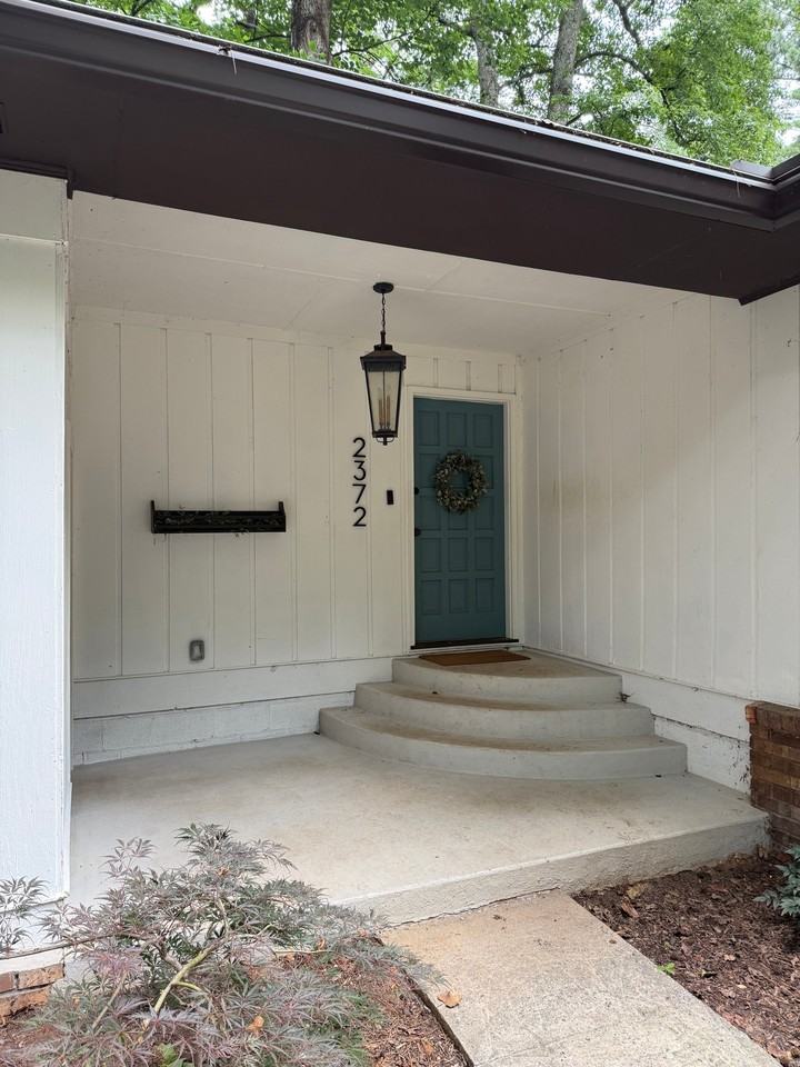 2372 Lakewood Dr Nw - Photo 2 of 20