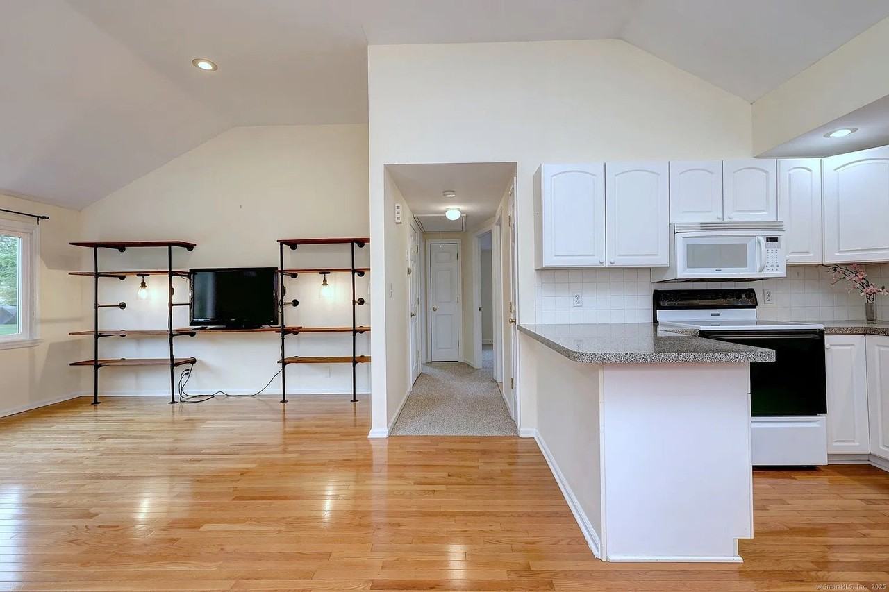 73 Federal St - Photo 5 of 13