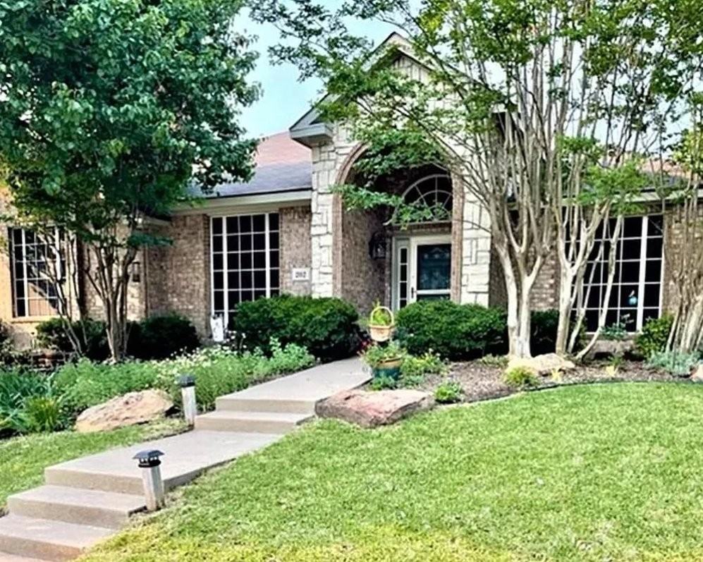 202 Tupelo Dr