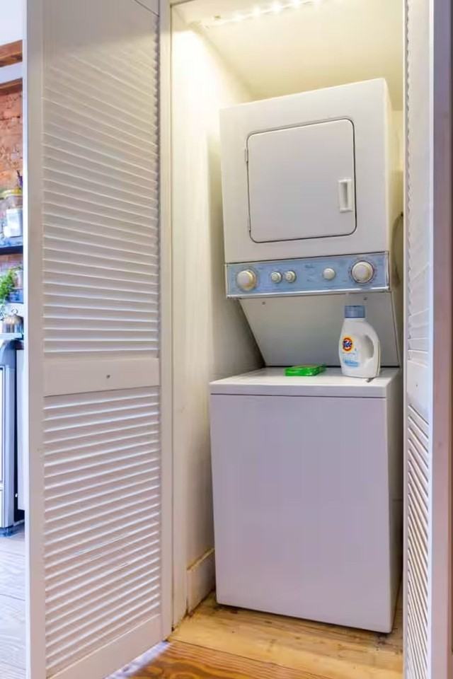 588 Halsey St #2 - Photo 6 of 18